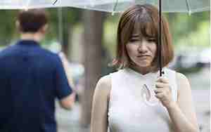 分手后不挽留的女人会后悔吗